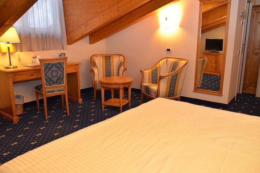 Hotel Dolomiti 모에나 외부 사진